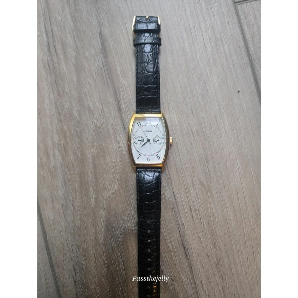 Fossil Watch Mens BQ-8762 Gold Tone Tonneau White Multi Function Dial Leather